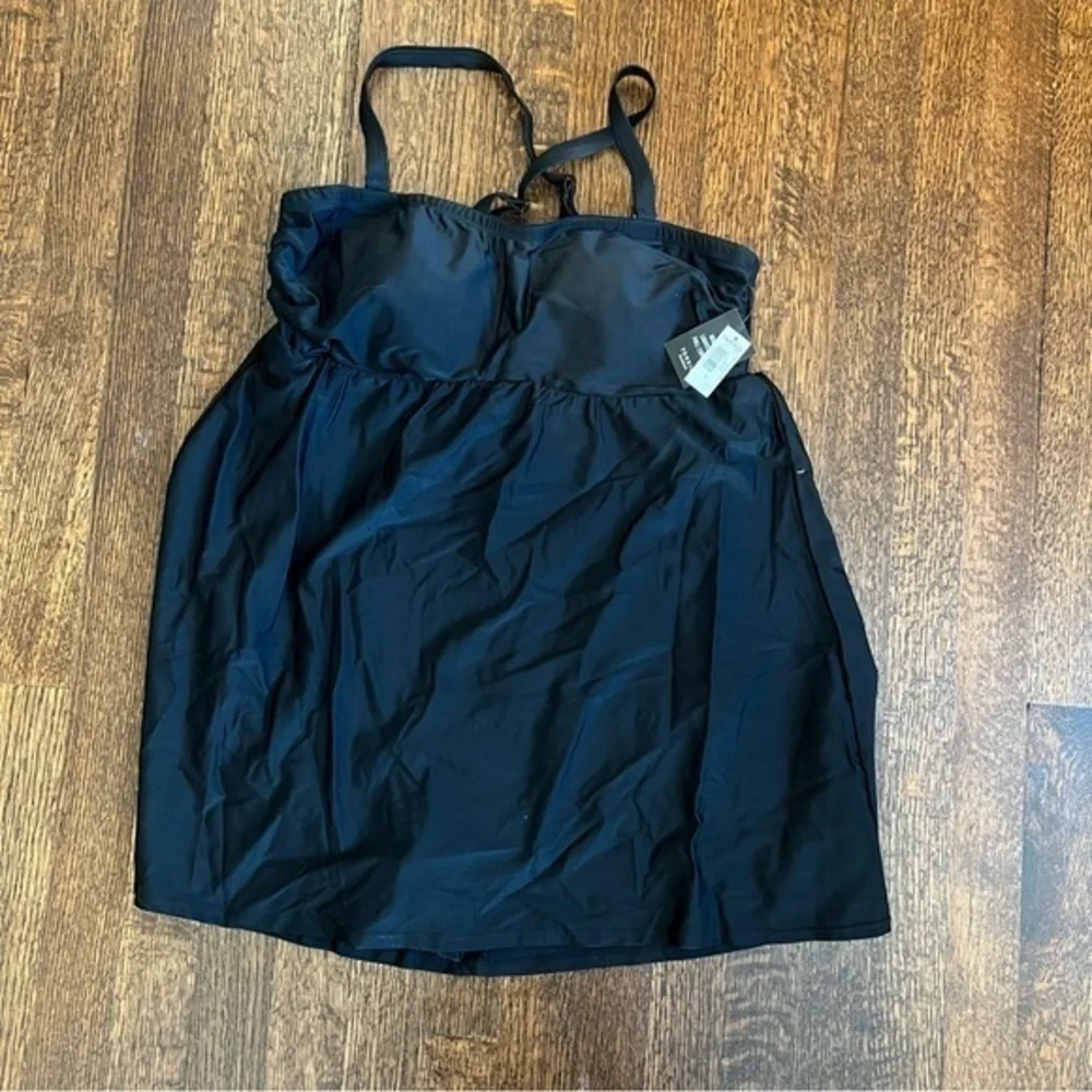 NWT Torrid size 1 black wireless swim dress - Picture 3 of 10
